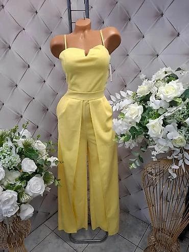 cipele ruma: Ženski elegantni kombinezon bez rukava sa tankim bretelicama. Gornji — 2