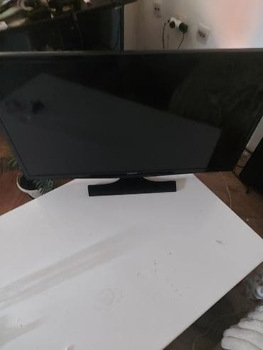 Samsung LED televizor, dijagonala približno 32–40 inča (procena po