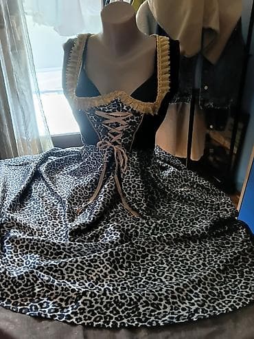 dhgate balenciaga triple s: Haljina s leopard printom i korset vezivanjem - Model: midi haljina — 5