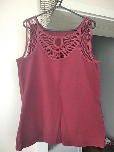 Bordo ženska majica bez rukava, veličina M–L, u super stanju. -