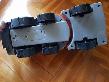 wow igračke: Kamion mesalica moze da vrti se kao sqstane a unutra su kamencici i — 3