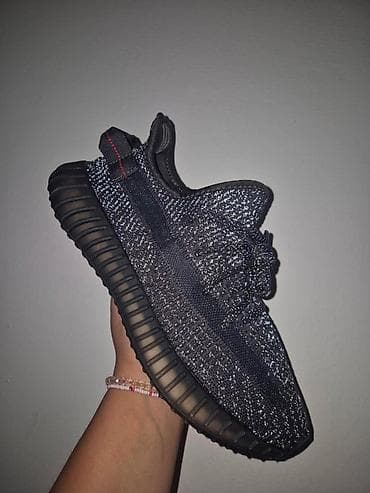 boost patike: Yezzy 
Urezan boost u djonu
36-48
3.800 din — 10