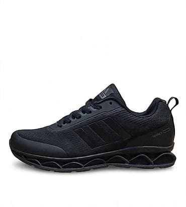 brla: Adidas Terrex patike – potpuno crne - Dizajn: niskoprofilne sportske — 1