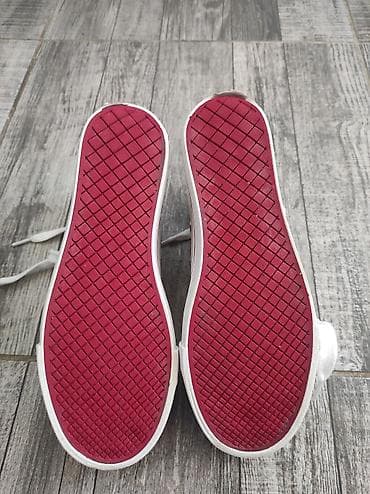 legend velicine: Platnene visoke patike sa motivom trešanja Velicina naznacena 38 ali — 3