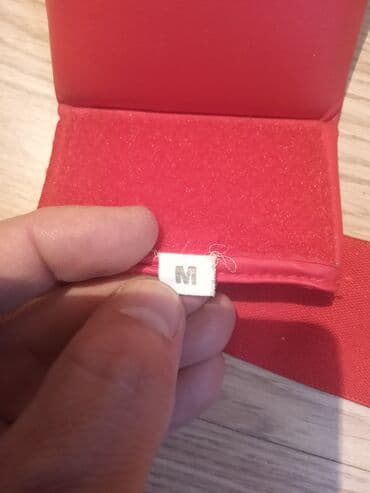 test iz engleskog za 3 razred: Karate oprema rukavice papucice i pojas sve očuvano kao novo crvene — 4