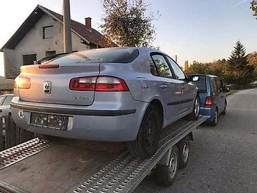 lazni alarm za auto: RENAULT LAGUNA 2003. GOD. - KOMPLETAN AUTO U DELOVIMA — 4