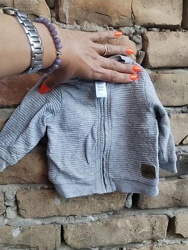 armani duks: Siva bebi dukserica sa rajsferšlusom – Baby Club, veličina 62. - — 3
