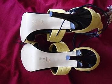 crocs papuce bele: Sandale La Perla, broj 40, kombinacija prevrnute i glatke kože. Visina — 4
