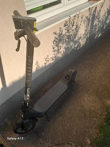 crno zlatni sat: Xiaomi električni trotinet – sklopivi gradski model 3 režima: pešački — 2