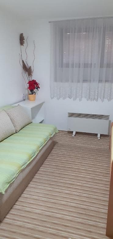 izdajem stan kuce i stanovi za izdavanje leskovac: IZDAJE SE DVOSOBAN STAN U CENTRU NIŠA Izdaje se potpuno namešten — 5