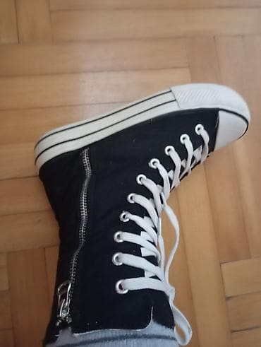 zenske guess patike: 37, bоја - Crna — 3