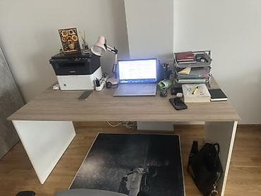 Prodajem kancelarijski sto u odličnom stanju – kao nov, bez oštećenja