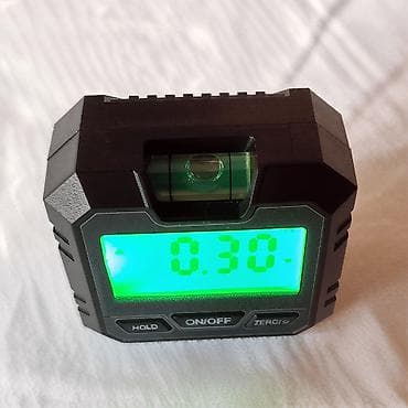 metabo alati: Nov digitalni uglomer. Ima sa donje strane magnete, ima dugme da — 9