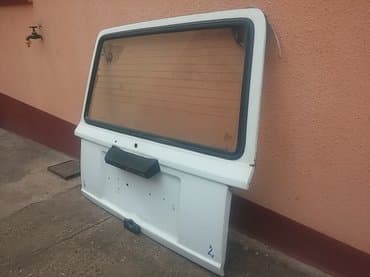 motor brisaca zastava 101: Vrata gepeka lada karavan kompletna sa staklom. Očuvana, zdrava — 3