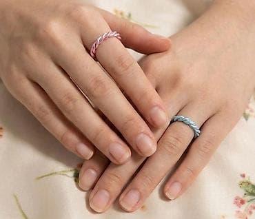 hermes prsten: Metalni prstenovi u pastelnim bojama - Dizajn: spiralno/uvijeno — 1