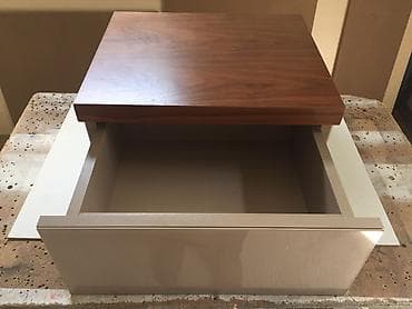 stender za garderobu forma ideale: Moderan zidni element / noćni ormarić - Dizajn: minimalistički kubus — 6