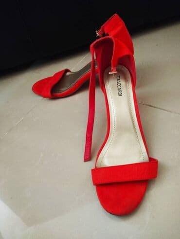 c a kupaći kostimi za punije dame: Sandals, 40 — 3