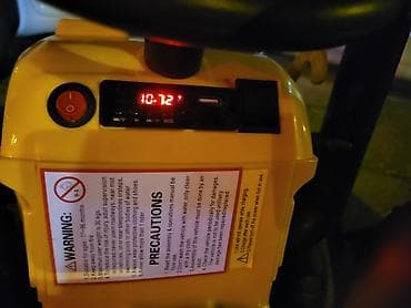 Bazeni i oprema: Dečiji traktor na akumulator sa prikolicom i prednjim utovarivačem - — 8