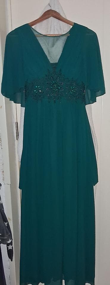 Elegantne svečane haljine – više modela 1) Smaragdno zelena duga