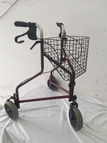 Donji delovi trenerke: Nemacka hodalica-setalica, rolator sa tri tocka, u veoma ocuvanom — 2