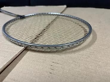 123 igre: Badmintonski reket - Klasik ovalni ram sa zategnutom mrežicom — 8