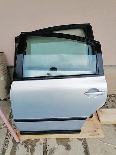 auto otpad nova pazova: VRATA ZA VOLKSWAGEN PASSAT B5 | Vrata za Pasat B5 Limuzina — 4