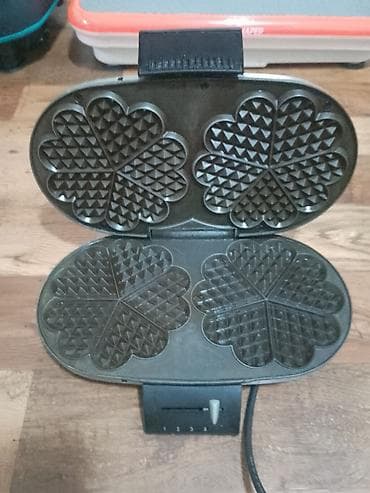 pica pec na plin: Aparat za galete- bakin kolac DVOSTRUKI je potpuno ispravan, u dobrom — 4