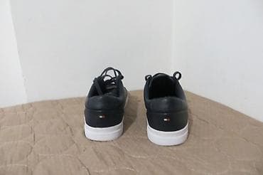 kozna obuca bueno: TOMY HILFIGER br 43 27cm unutrasnje gaziste stopala, patike dvaputa — 4
