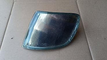 Auto-delovi: DESNA BLENDA PORED FARA ZA VOLKSWAGEN PASSAT B4 OD 1993. DO 1996. GOD — 1