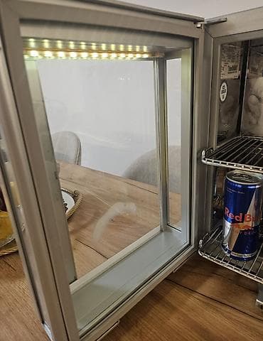 polovni mini frizideri: Kompresorski frizider RED BULL 220V II Ispravan kompresorski frizider — 3