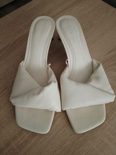 kompleti za žene: Sandale, Bershka, 36 — 4