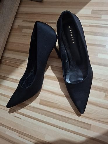 nike air max 2 black: Crne salonke Sinsay – elegantan klasičan model sa špicastim vrhom — 1