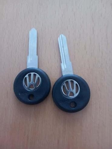 sa staklom: KLJUČEVI ZA GOLFA 1 I 2 ZA VOLKSWAGEN GOLF 1, GOLF 2 OD 1978. DO 1992 — 1
