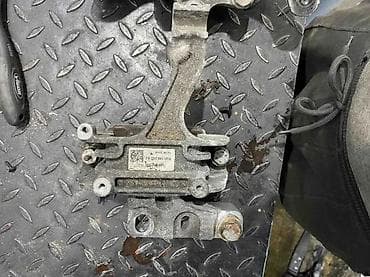 o r s: AUDI VW NOSAC MOTORA 5Q0199262BJ | audi delovi ALTINA06******** — 2