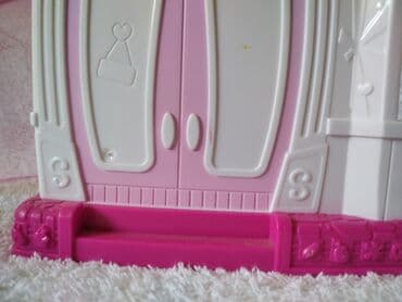 slauf za bebe sa krovom: Shopkins poslastičarnica
Poklopac se skida 
Očuvana
C — 6
