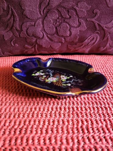 Antikviteti: Pepeljara nova porcelan,kobalt,pozlata 70te. Pepeljara je bez — 4