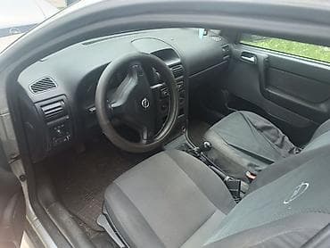 twingo prodaja: Opel Astra 2009 godina 1,7-dizeloko 190000 km,registrovan, motor — 3