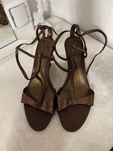 bershka sandale: Bas udobne.Tigrast djon — 6