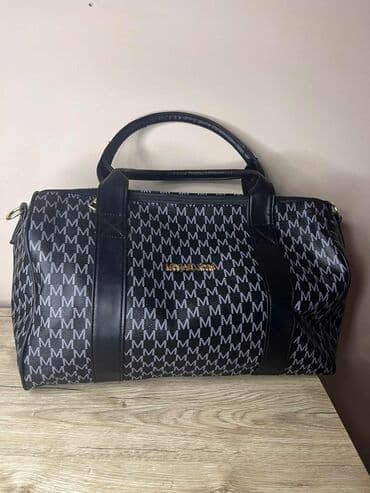 replay bez torba: Guess ❤️ Novčanik: Cena 1750 din. +ptt 📌 Torbica: Cena 2900 din +ptt 📌 — 12
