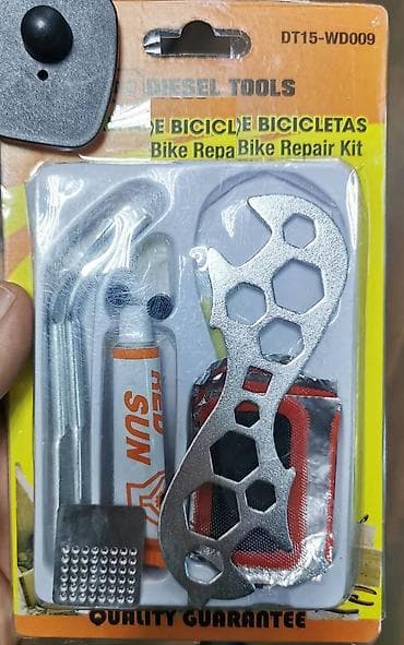 Prirucni set za biciklu. Novo,nekorisceno. Ako zelite da porucite