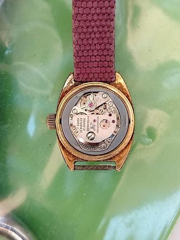 sat sa gravurom: Elegantan Ženski Vintage Sat Doxa by synchron 50 eur Na prodaju — 3