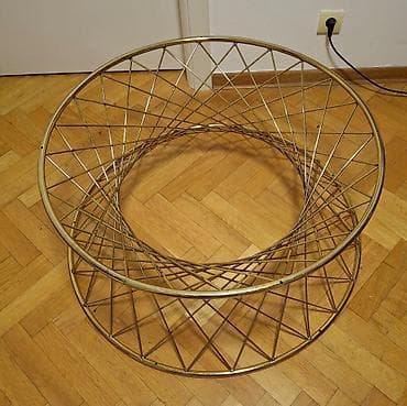 za kucu stvari: Klub sto, jako malo koristen, prodaje se zbog selidbe. U perfektnom — 1