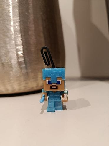 patike sa vecim djonom: Minecraft mini figurice – set od 4 komada - Likovi: Steve (klasični) — 2