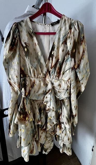 Kućna odeća: Kratka haljina sa volanima i pojasom – F&F - Model: kratka — 1