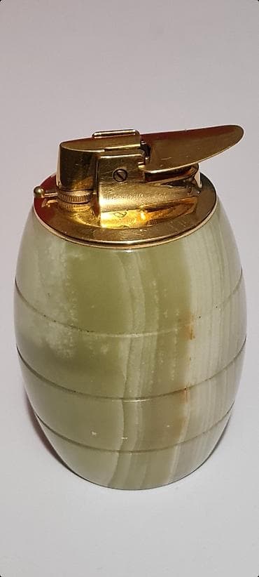 invicta satovi cena: Ronson stoni upaljač od mermera, proizveden sredinom 20. veka.  - — 4