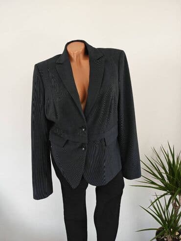 Shirts, blouses and tunics: Comma Nov sako Naznačena veličina 42 Odgovara za 40 Poluobim 50 cm Za — 1