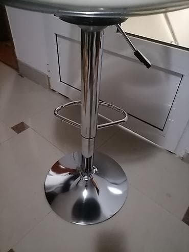 ormar za nakit lidl: Barska stolica sa naslonom – moderan transparentni dizajn - Sedište — 4