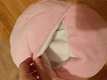 Stilski dekor: Plišani jastučić Oriflame – roze - Mekan, plišani jastučić u obliku — 3