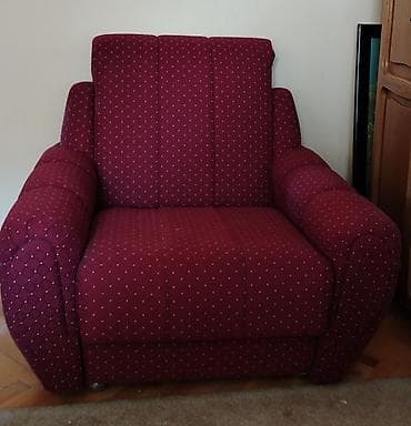 Stilske sofe: Trosed na razvlačenje sa kutijom za posteljinu + tabure+fotelja Lično — 7