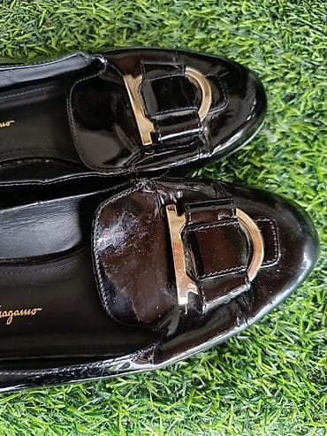 ecco obuća – слике: SALVATORE FERRAGAMO Original Mokasine - Lakovana Koža Opis: Na prodaju — 2